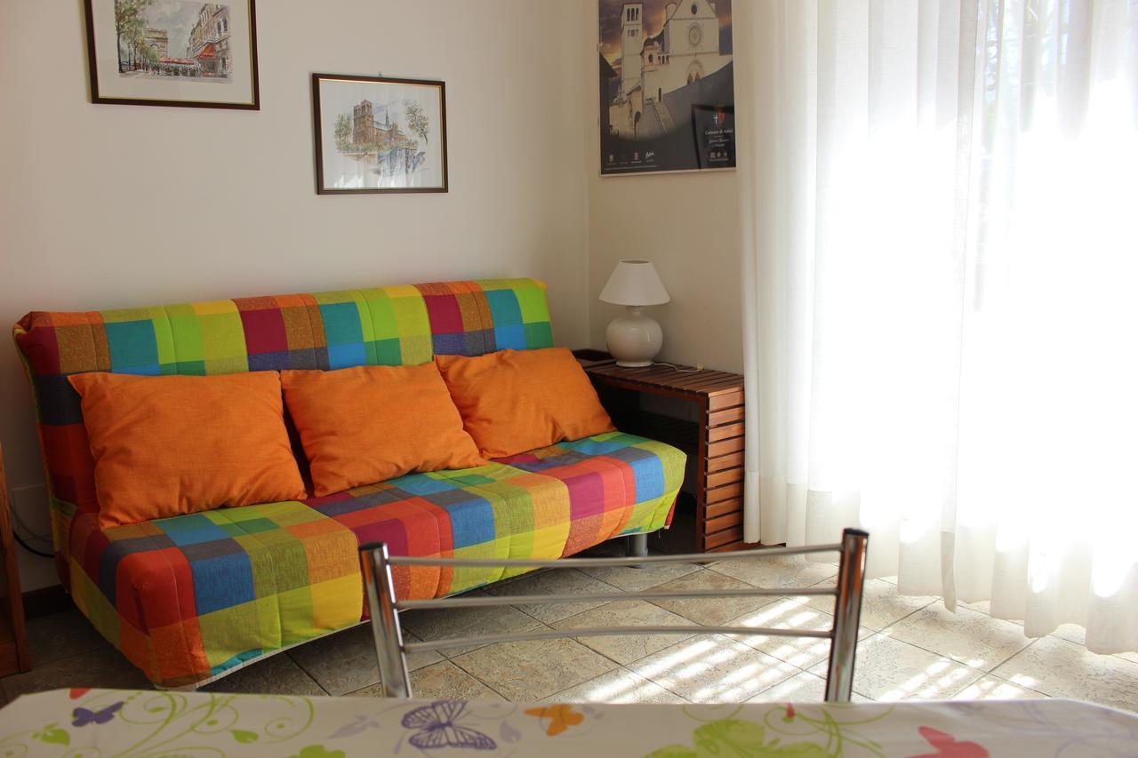 La Casa Di Famiglia Lejlighed Assisi Eksteriør billede